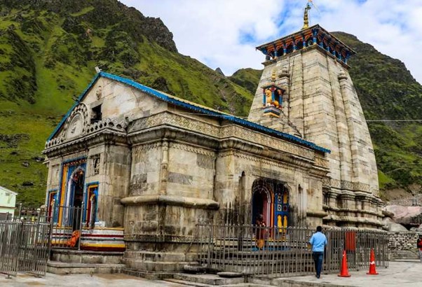 kedarnath temple by helicopter